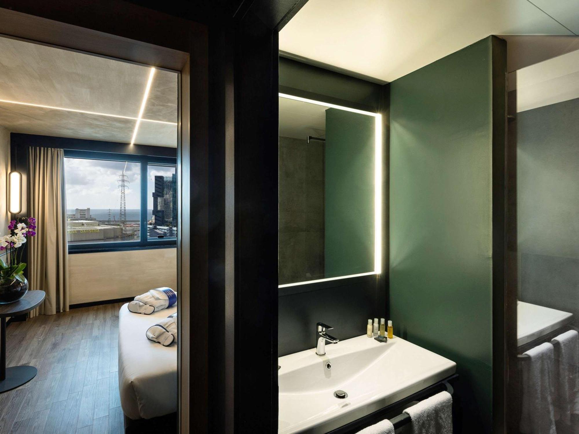 Novotel Genova City Ngoại thất bức ảnh